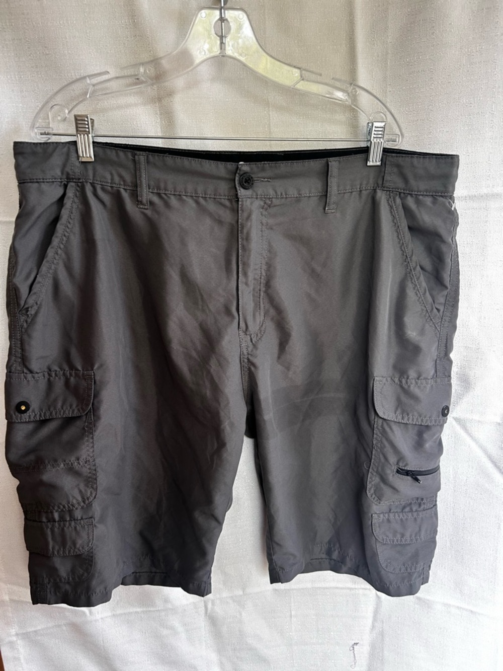 Denali stretch hybrid Men’s Gray Cargo Shorts - size 38 lightweight